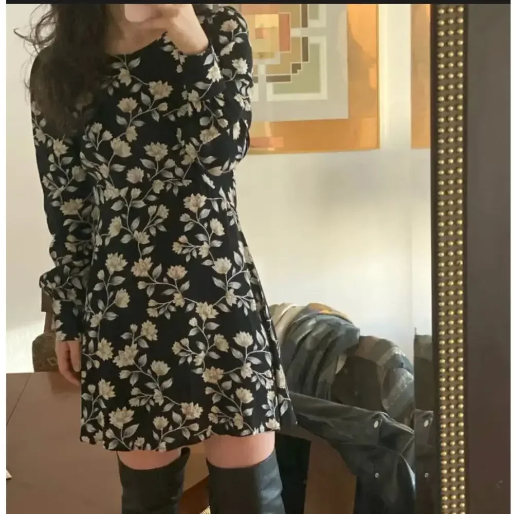 Flynn Skye Black Floral Mini Dress SMALL Work Career Long Sleeve Designer $172